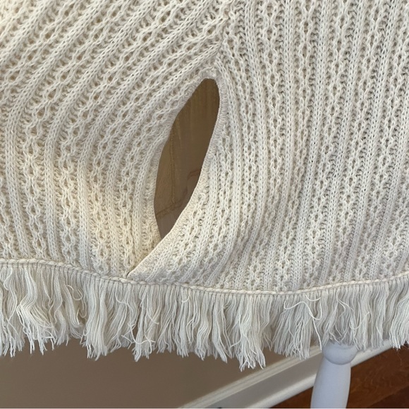 Vintage Sally Gee Women’s Cream Knit Boho Hippie Button Up Poncho Fit Up To XL - Picture 3 of 11